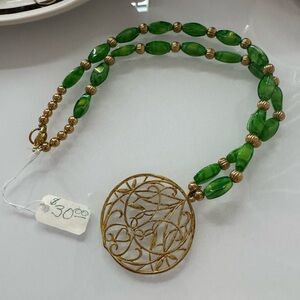 Elegant Green and Gold tone Necklace